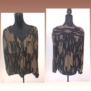 Chic blouse CLEARANCE